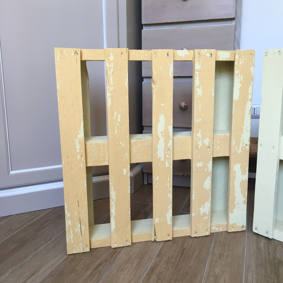 Tavolino di servizio con bancali